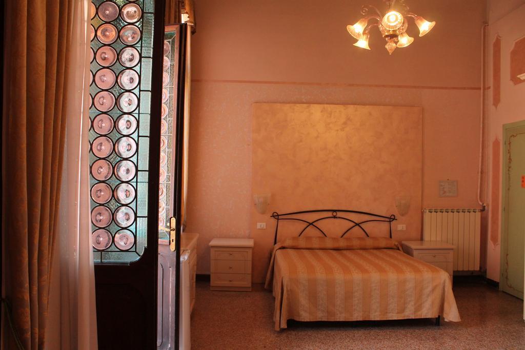 Palazzo Lion Morosini - Check In Presso Locanda Ai Santi Apostoli Venecia Exterior foto