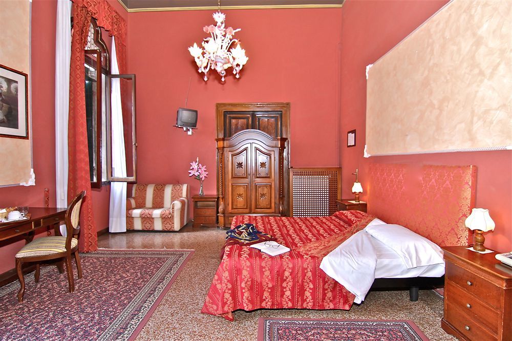 Palazzo Lion Morosini - Check In Presso Locanda Ai Santi Apostoli Venecia Exterior foto