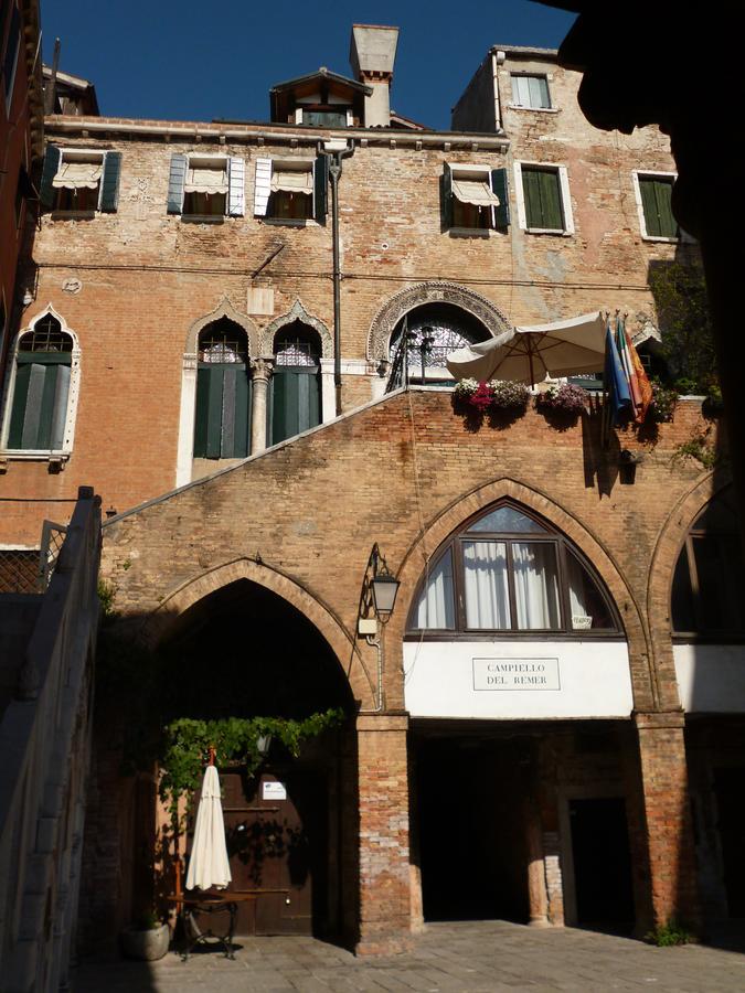 Palazzo Lion Morosini - Check In Presso Locanda Ai Santi Apostoli Venecia Exterior foto